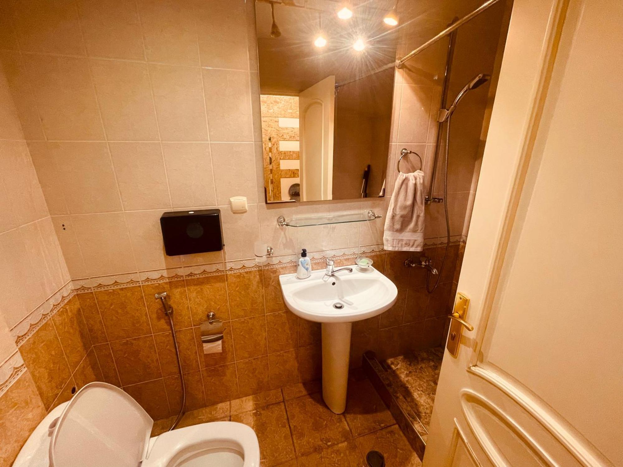 Bright And Modern 4Br Apartment - Center Of เยเรวาน ภายนอก รูปภาพ