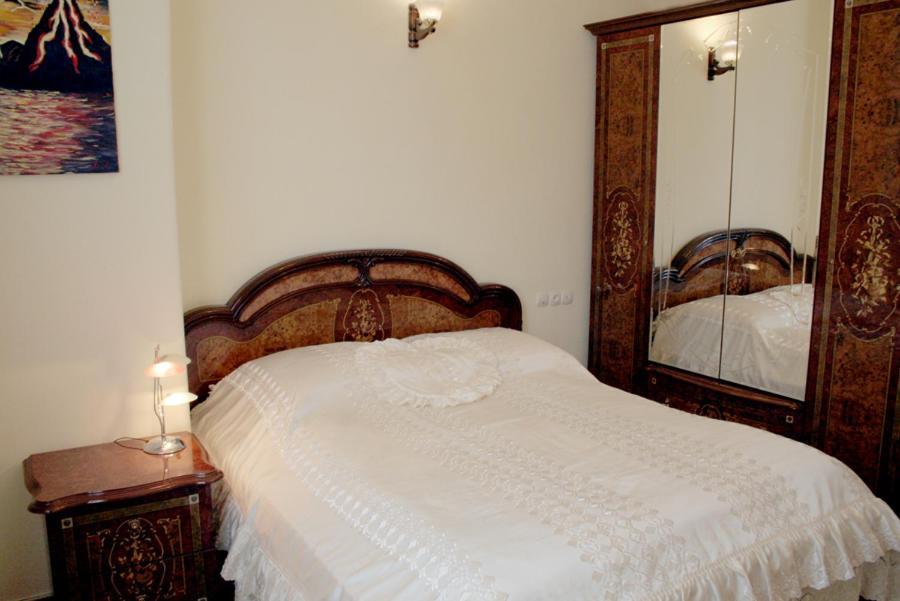 Bright And Modern 4Br Apartment - Center Of เยเรวาน ภายนอก รูปภาพ